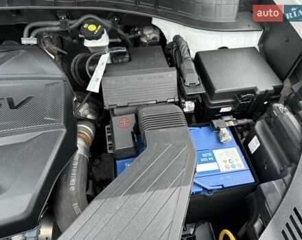 Белый Хендай Туксон, объемом двигателя 2 л и пробегом 114 тыс. км за 23900 $, фото 42 на Automoto.ua