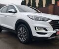 Белый Хендай Туксон, объемом двигателя 2 л и пробегом 159 тыс. км за 24500 $, фото 1 на Automoto.ua