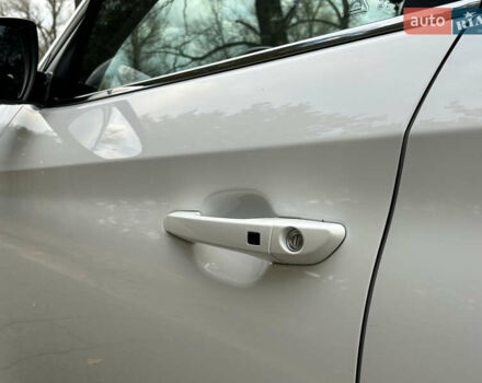 Білий Хендай Туксон, об'ємом двигуна 2 л та пробігом 101 тис. км за 17800 $, фото 17 на Automoto.ua