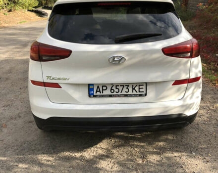 Белый Хендай Туксон, объемом двигателя 2 л и пробегом 25 тыс. км за 15900 $, фото 10 на Automoto.ua