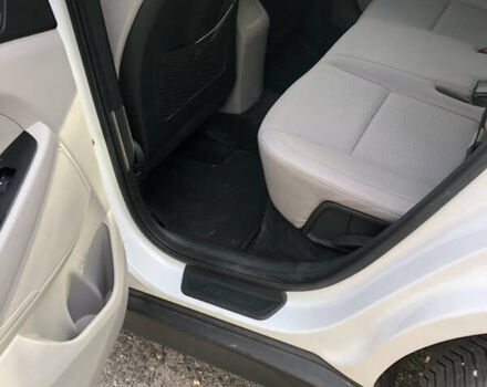 Белый Хендай Туксон, объемом двигателя 2 л и пробегом 25 тыс. км за 15900 $, фото 11 на Automoto.ua