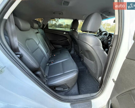 Белый Хендай Туксон, объемом двигателя 1.6 л и пробегом 53 тыс. км за 22500 $, фото 33 на Automoto.ua