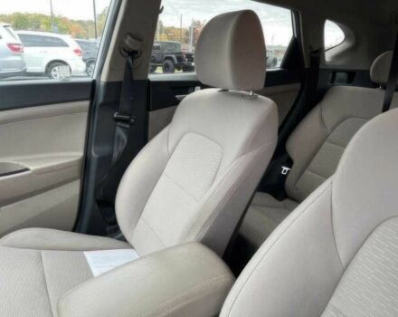 Белый Хендай Туксон, объемом двигателя 2.4 л и пробегом 34 тыс. км за 9100 $, фото 8 на Automoto.ua