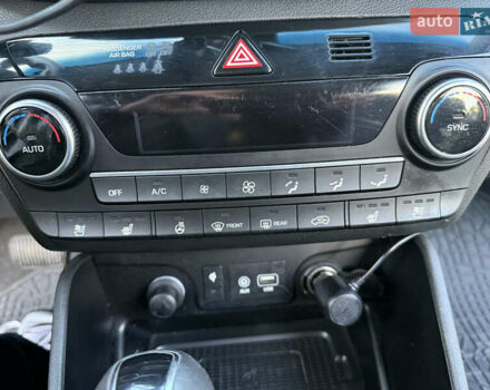 Белый Хендай Туксон, объемом двигателя 1.6 л и пробегом 53 тыс. км за 22500 $, фото 27 на Automoto.ua