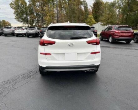 Белый Хендай Туксон, объемом двигателя 2.4 л и пробегом 34 тыс. км за 9100 $, фото 6 на Automoto.ua