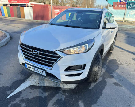 Белый Хендай Туксон, объемом двигателя 2 л и пробегом 270 тыс. км за 19800 $, фото 4 на Automoto.ua