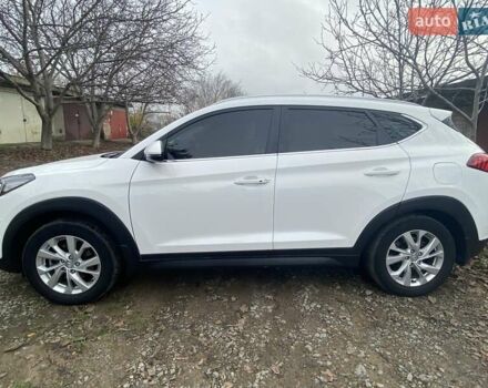 Білий Хендай Туксон, об'ємом двигуна 2 л та пробігом 40 тис. км за 20700 $, фото 9 на Automoto.ua