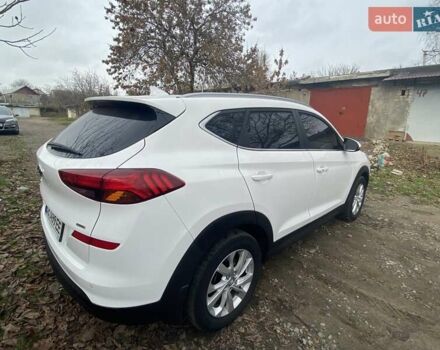 Білий Хендай Туксон, об'ємом двигуна 2 л та пробігом 40 тис. км за 20700 $, фото 5 на Automoto.ua
