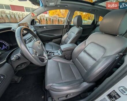 Білий Хендай Туксон, об'ємом двигуна 1.6 л та пробігом 152 тис. км за 21950 $, фото 36 на Automoto.ua