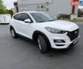 Белый Хендай Туксон, объемом двигателя 2 л и пробегом 112 тыс. км за 21000 $, фото 1 на Automoto.ua