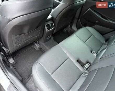 Белый Хендай Туксон, объемом двигателя 2 л и пробегом 114 тыс. км за 23900 $, фото 23 на Automoto.ua