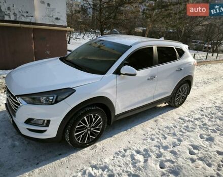 Белый Хендай Туксон, объемом двигателя 2 л и пробегом 191 тыс. км за 22500 $, фото 8 на Automoto.ua