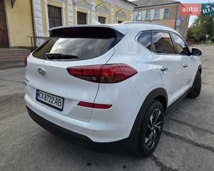 Белый Хендай Туксон, объемом двигателя 2 л и пробегом 71 тыс. км за 22800 $, фото 5 на Automoto.ua