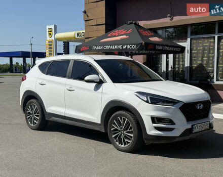 Белый Хендай Туксон, объемом двигателя 2 л и пробегом 167 тыс. км за 22499 $, фото 2 на Automoto.ua