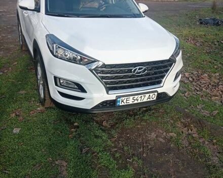 Белый Хендай Туксон, объемом двигателя 2 л и пробегом 43 тыс. км за 24000 $, фото 5 на Automoto.ua