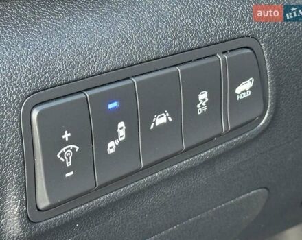Белый Хендай Туксон, объемом двигателя 2 л и пробегом 119 тыс. км за 23500 $, фото 59 на Automoto.ua