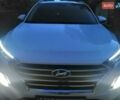 Белый Хендай Туксон, объемом двигателя 2 л и пробегом 191 тыс. км за 22500 $, фото 2 на Automoto.ua