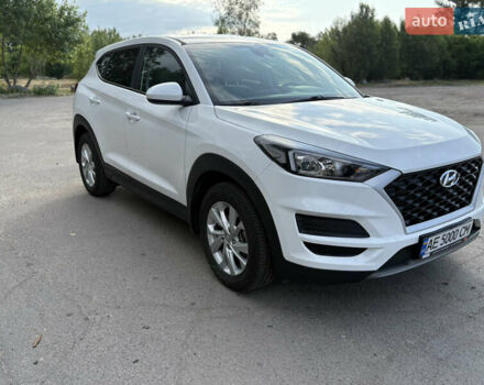 Белый Хендай Туксон, объемом двигателя 2 л и пробегом 91 тыс. км за 17500 $, фото 1 на Automoto.ua