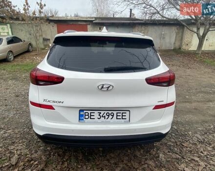 Білий Хендай Туксон, об'ємом двигуна 2 л та пробігом 40 тис. км за 20700 $, фото 7 на Automoto.ua