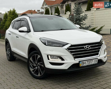 Белый Хендай Туксон, объемом двигателя 2 л и пробегом 50 тыс. км за 23800 $, фото 23 на Automoto.ua