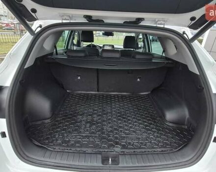 Белый Хендай Туксон, объемом двигателя 2 л и пробегом 42 тыс. км за 23900 $, фото 13 на Automoto.ua