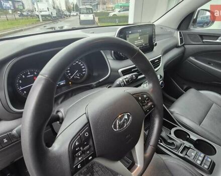 Белый Хендай Туксон, объемом двигателя 2 л и пробегом 42 тыс. км за 23900 $, фото 14 на Automoto.ua