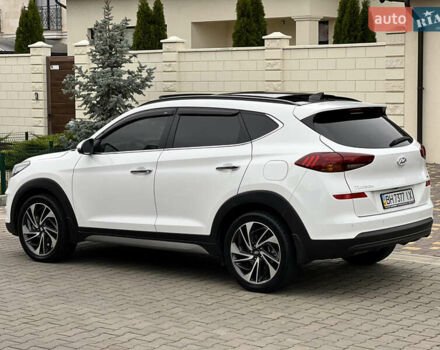 Белый Хендай Туксон, объемом двигателя 2 л и пробегом 50 тыс. км за 23800 $, фото 22 на Automoto.ua