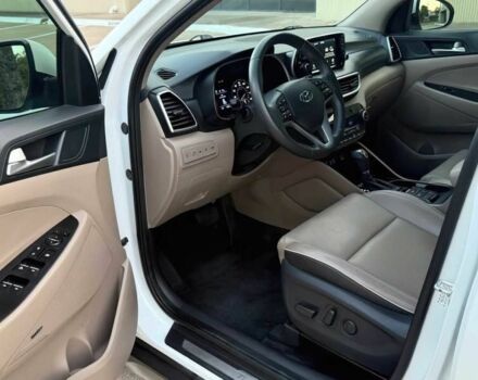 Белый Хендай Туксон, объемом двигателя 2.4 л и пробегом 48 тыс. км за 5900 $, фото 9 на Automoto.ua