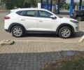 Белый Хендай Туксон, объемом двигателя 2 л и пробегом 52 тыс. км за 23999 $, фото 2 на Automoto.ua