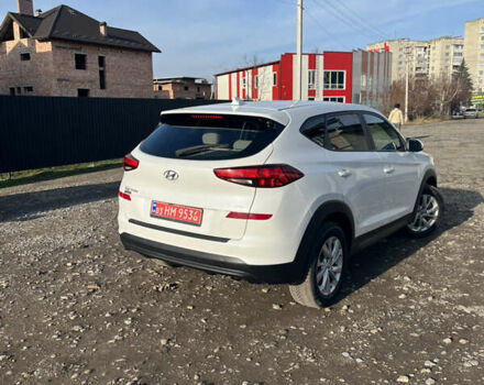 Белый Хендай Туксон, объемом двигателя 2 л и пробегом 148 тыс. км за 17850 $, фото 7 на Automoto.ua