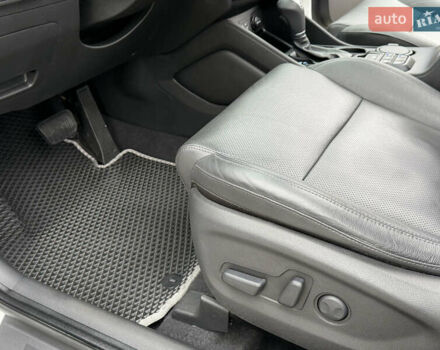 Белый Хендай Туксон, объемом двигателя 2 л и пробегом 50 тыс. км за 23800 $, фото 74 на Automoto.ua