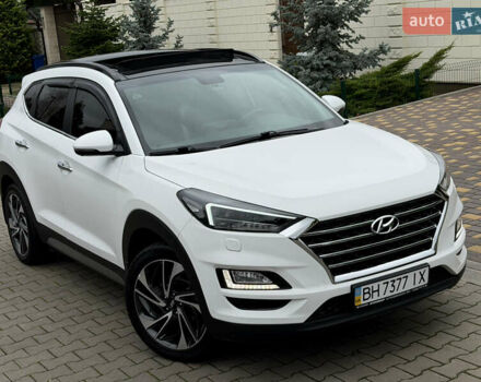 Белый Хендай Туксон, объемом двигателя 2 л и пробегом 50 тыс. км за 23800 $, фото 29 на Automoto.ua
