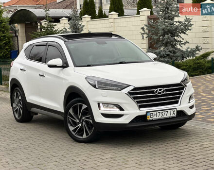 Белый Хендай Туксон, объемом двигателя 2 л и пробегом 50 тыс. км за 23800 $, фото 39 на Automoto.ua