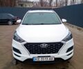 Белый Хендай Туксон, объемом двигателя 2 л и пробегом 75 тыс. км за 24500 $, фото 1 на Automoto.ua