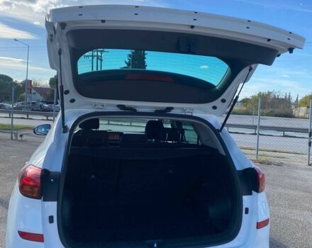 Белый Хендай Туксон, объемом двигателя 1.6 л и пробегом 77 тыс. км за 15700 $, фото 13 на Automoto.ua