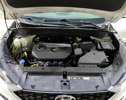 Белый Хендай Туксон, объемом двигателя 2 л и пробегом 97 тыс. км за 2900 $, фото 11 на Automoto.ua