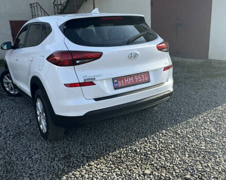 Белый Хендай Туксон, объемом двигателя 2 л и пробегом 148 тыс. км за 17850 $, фото 1 на Automoto.ua
