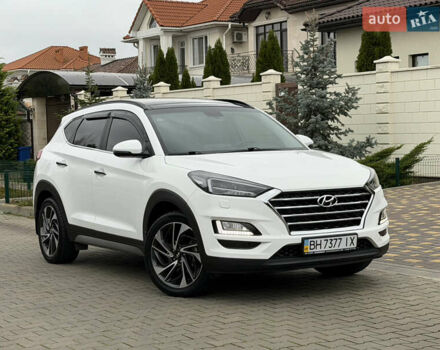 Белый Хендай Туксон, объемом двигателя 2 л и пробегом 50 тыс. км за 23800 $, фото 30 на Automoto.ua