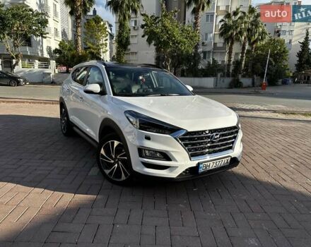 Белый Хендай Туксон, объемом двигателя 2 л и пробегом 50 тыс. км за 22500 $, фото 2 на Automoto.ua