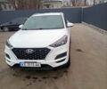 Белый Хендай Туксон, объемом двигателя 2 л и пробегом 73 тыс. км за 23000 $, фото 2 на Automoto.ua