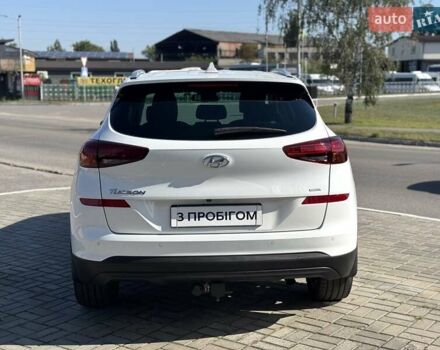 Білий Хендай Туксон, об'ємом двигуна 2 л та пробігом 109 тис. км за 23500 $, фото 6 на Automoto.ua