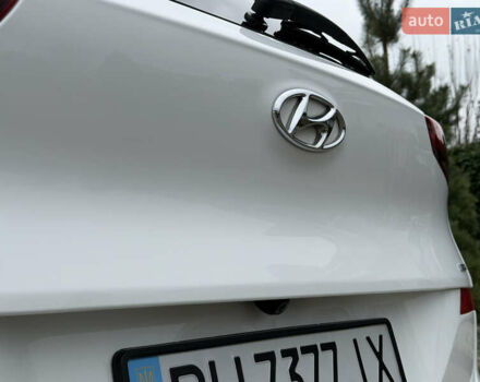 Белый Хендай Туксон, объемом двигателя 2 л и пробегом 50 тыс. км за 23800 $, фото 48 на Automoto.ua