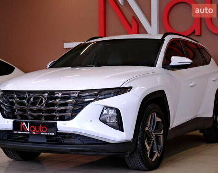 Белый Хендай Туксон, объемом двигателя 2 л и пробегом 160 тыс. км за 29900 $, фото 4 на Automoto.ua