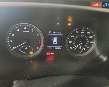 Белый Хендай Туксон, объемом двигателя 2 л и пробегом 85 тыс. км за 4300 $, фото 8 на Automoto.ua