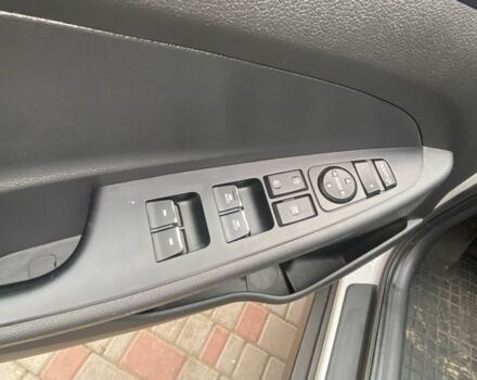 Білий Хендай Туксон, об'ємом двигуна 2 л та пробігом 50 тис. км за 21999 $, фото 10 на Automoto.ua