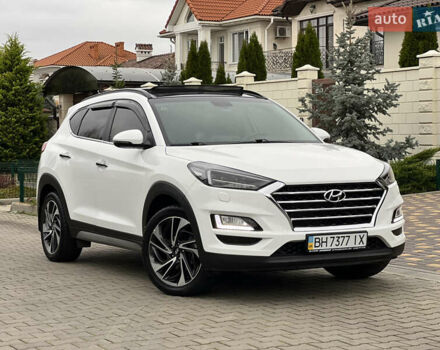 Белый Хендай Туксон, объемом двигателя 2 л и пробегом 50 тыс. км за 23800 $, фото 1 на Automoto.ua