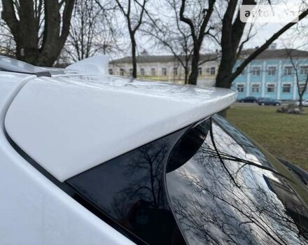 Белый Хендай Туксон, объемом двигателя 2 л и пробегом 46 тыс. км за 23800 $, фото 32 на Automoto.ua