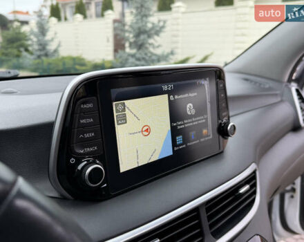 Белый Хендай Туксон, объемом двигателя 2 л и пробегом 50 тыс. км за 23800 $, фото 71 на Automoto.ua