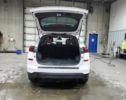 Белый Хендай Туксон, объемом двигателя 2 л и пробегом 97 тыс. км за 2900 $, фото 5 на Automoto.ua