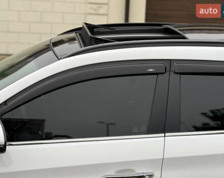 Белый Хендай Туксон, объемом двигателя 2 л и пробегом 50 тыс. км за 23800 $, фото 40 на Automoto.ua